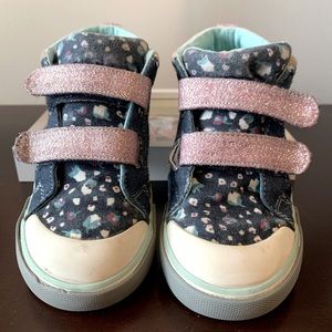 SEE KAI RUN size 10; adorable!!!